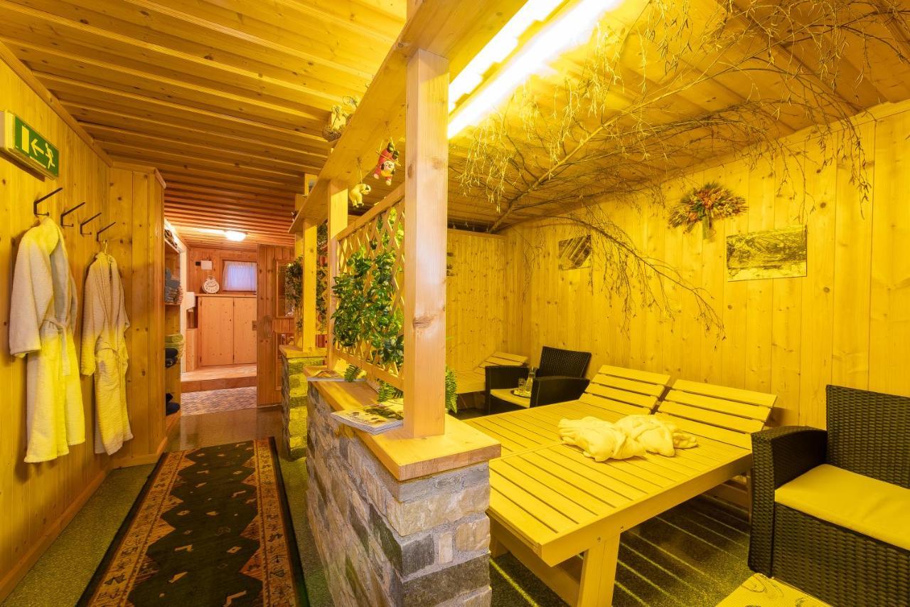 Fruehstuecks- Pension Sonnblickhof Rauris Exterior photo