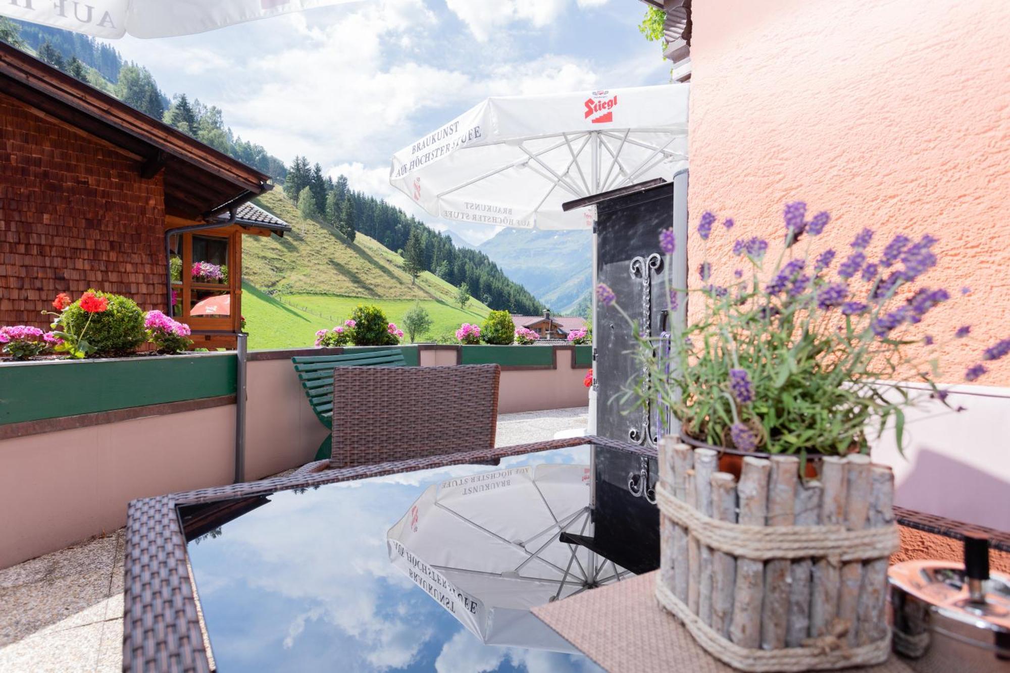 Fruehstuecks- Pension Sonnblickhof Rauris Exterior photo