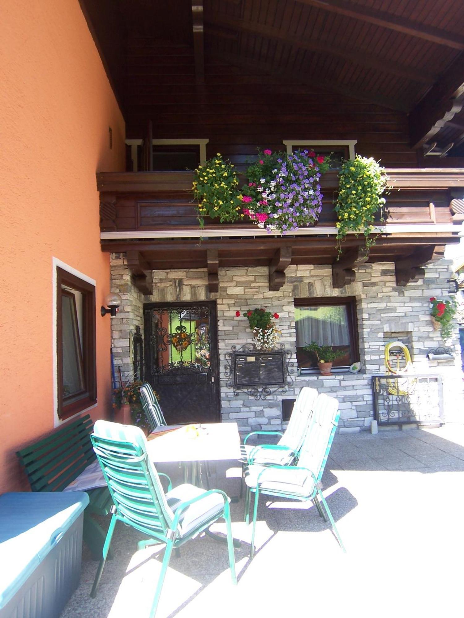 Fruehstuecks- Pension Sonnblickhof Rauris Exterior photo